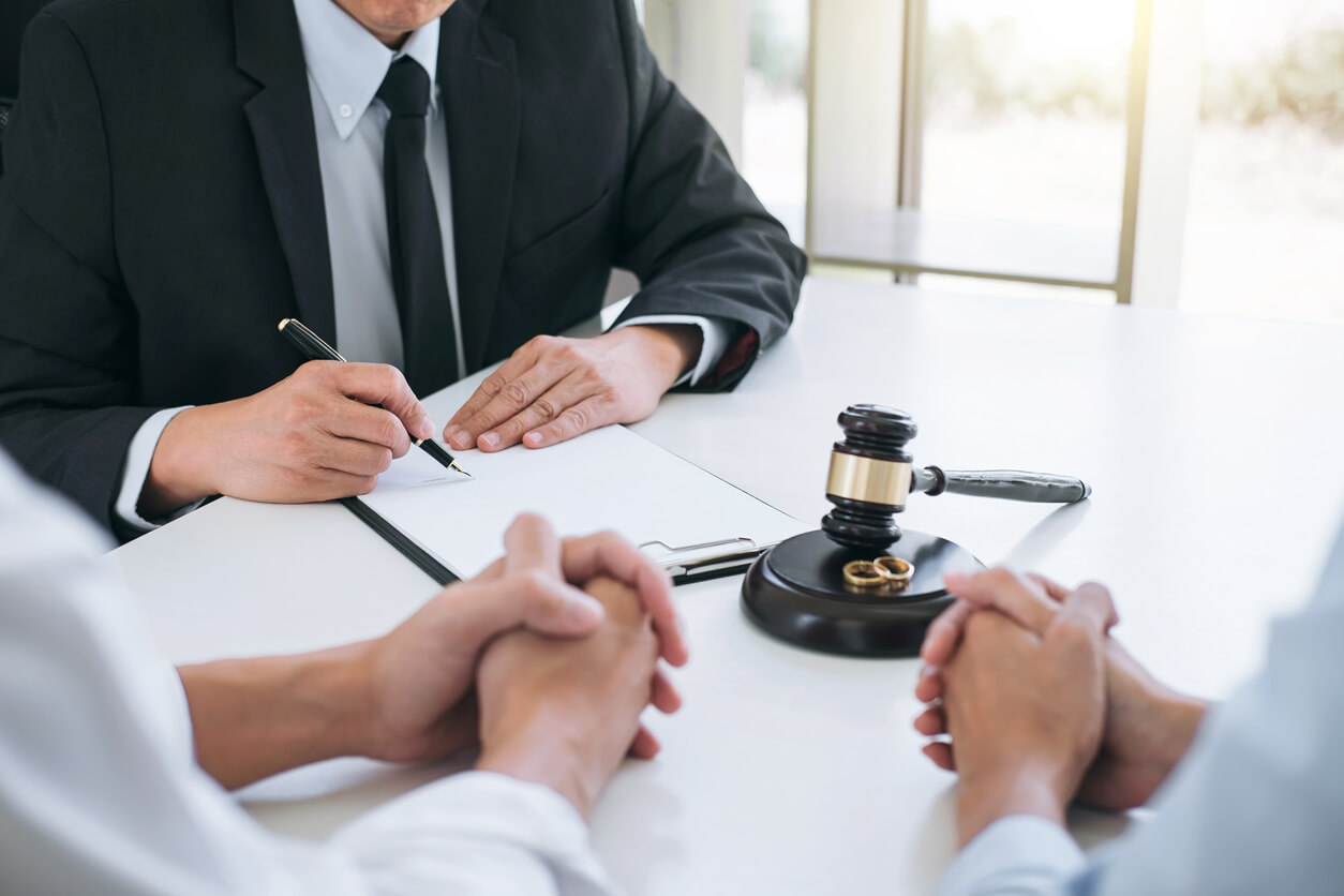 Tips for Choosing the Best Divorce Lawyer